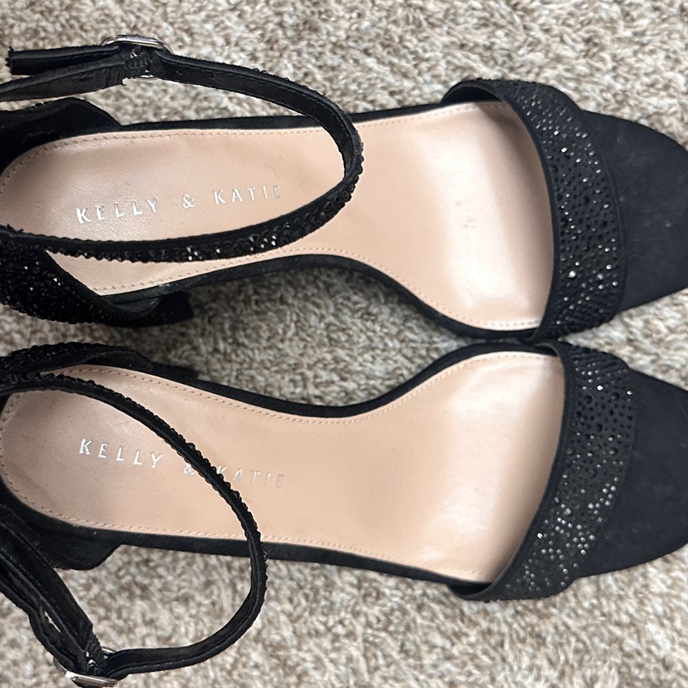 Kelly & Katie Elegant Black Heels